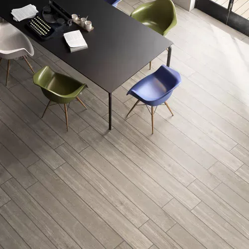 Porcelanato Simil Madera Nordica 21x122 Cerro Negro - Image 3